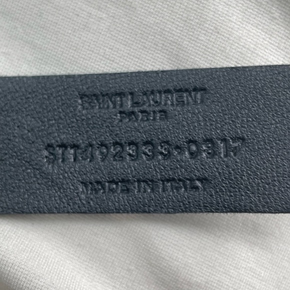 Authentic Saint laurent embossed black leather luggage tag - Picture 2 of 4